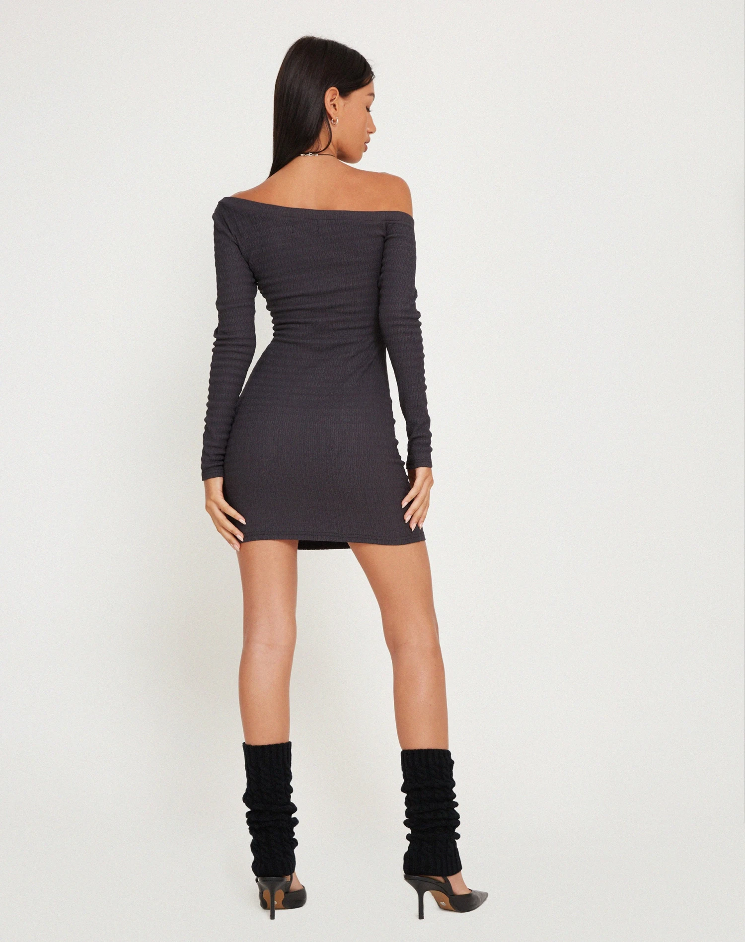 Dean Long Sleeve Mini Dress In Crinkle Charcoal - Image 6