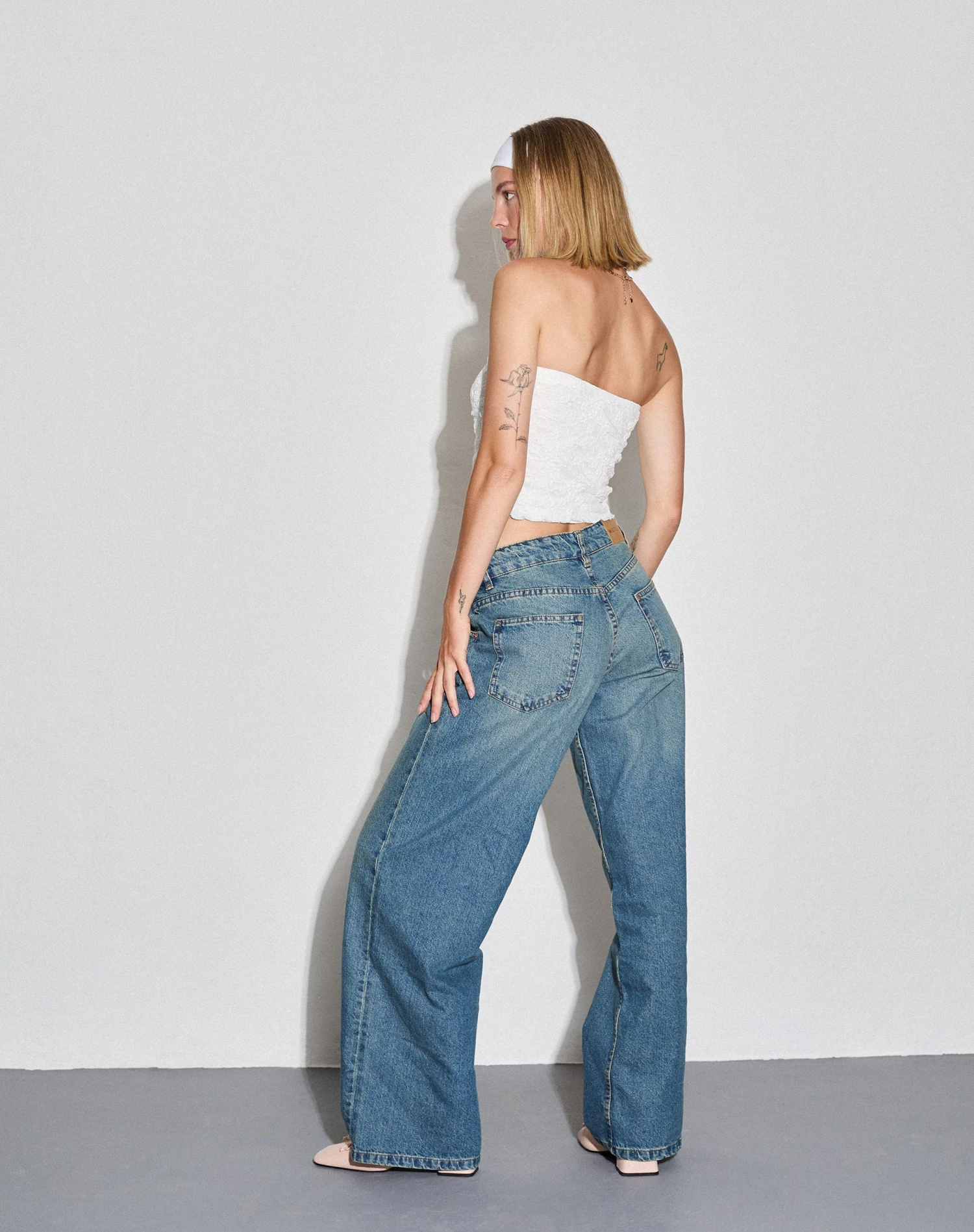 Ilina Bandeau Top In Lace Ivory - Image 3