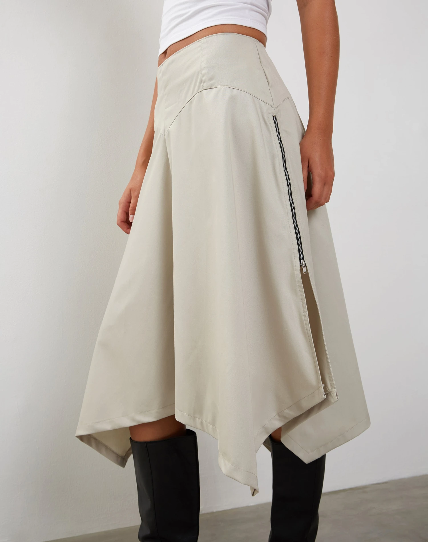 MOTEL X JACQUIE Karsyn Asymmetric Midi Skirt In Oat - Image 4