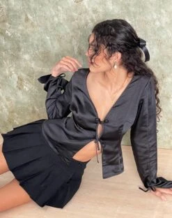 Ruhara Long Sleeve Top In Satin Black