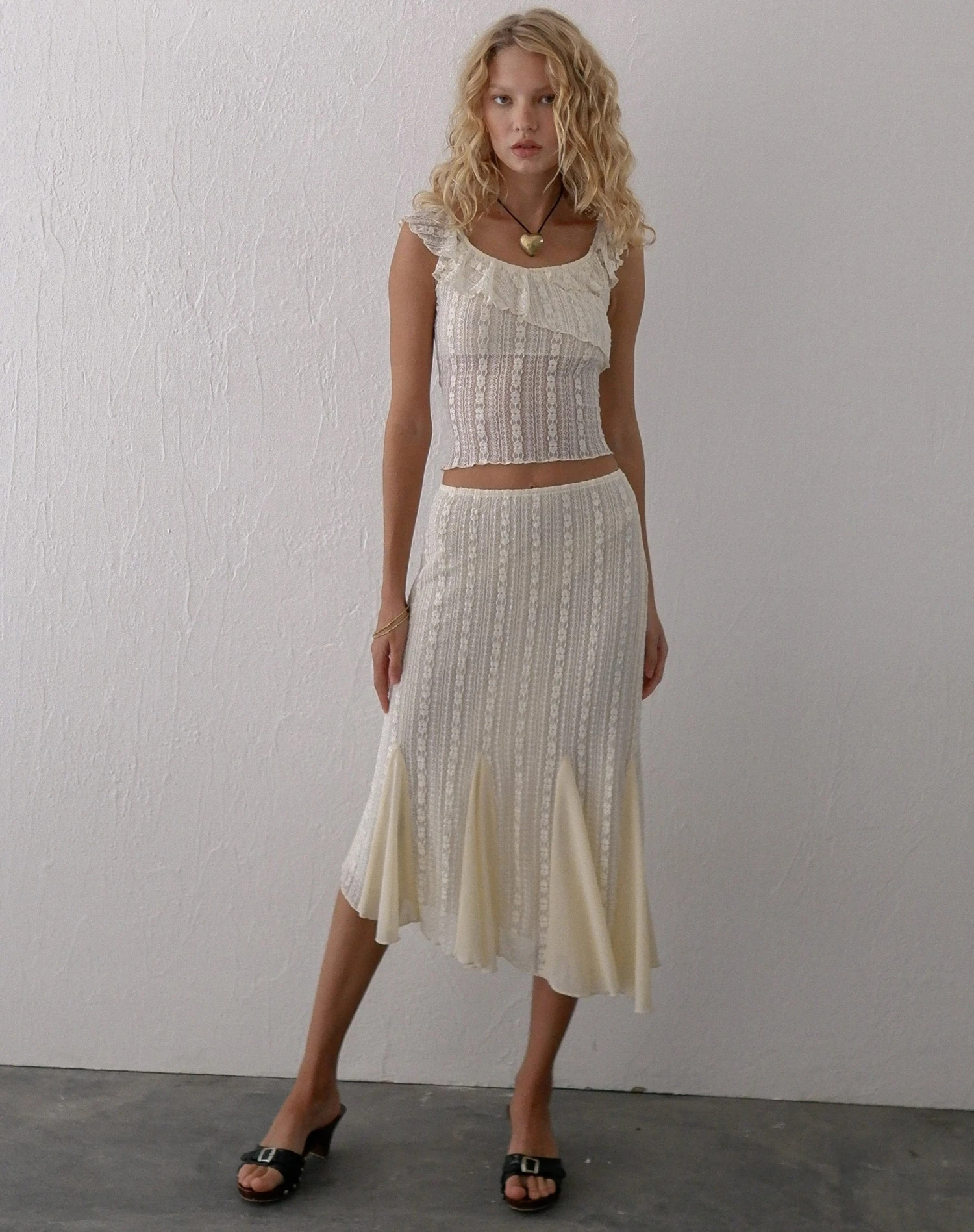 Simran Bardot Top In Cream Lace - Image 2