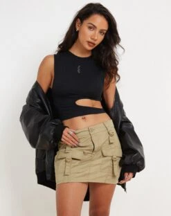 Zane Cut Out Crop Top In Black
